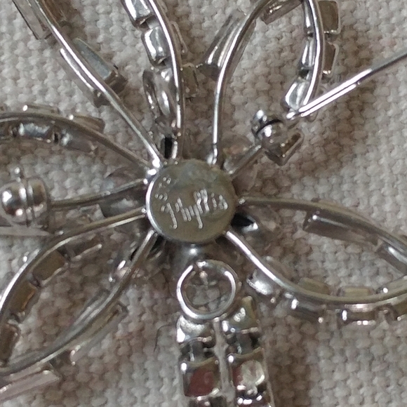 Vintage PHYLLIS STERLING SILVER CRYSTAL RHINESTONE PIN PENDANT - Picture 4 of 8